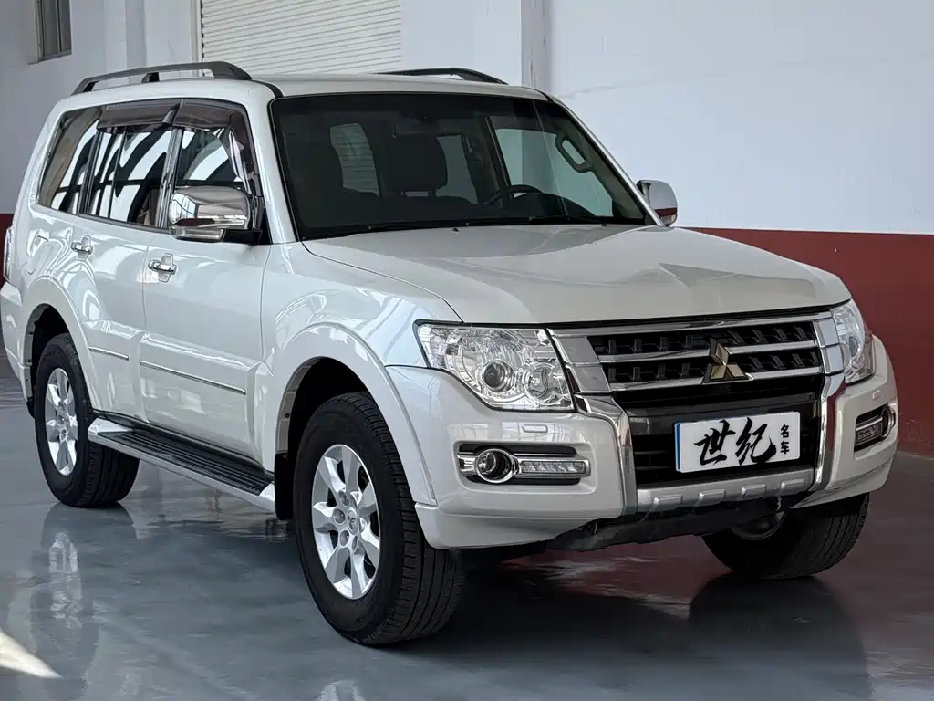 Pajero imported 2020 3.0L automatic premium version купить на сайте DeffCars