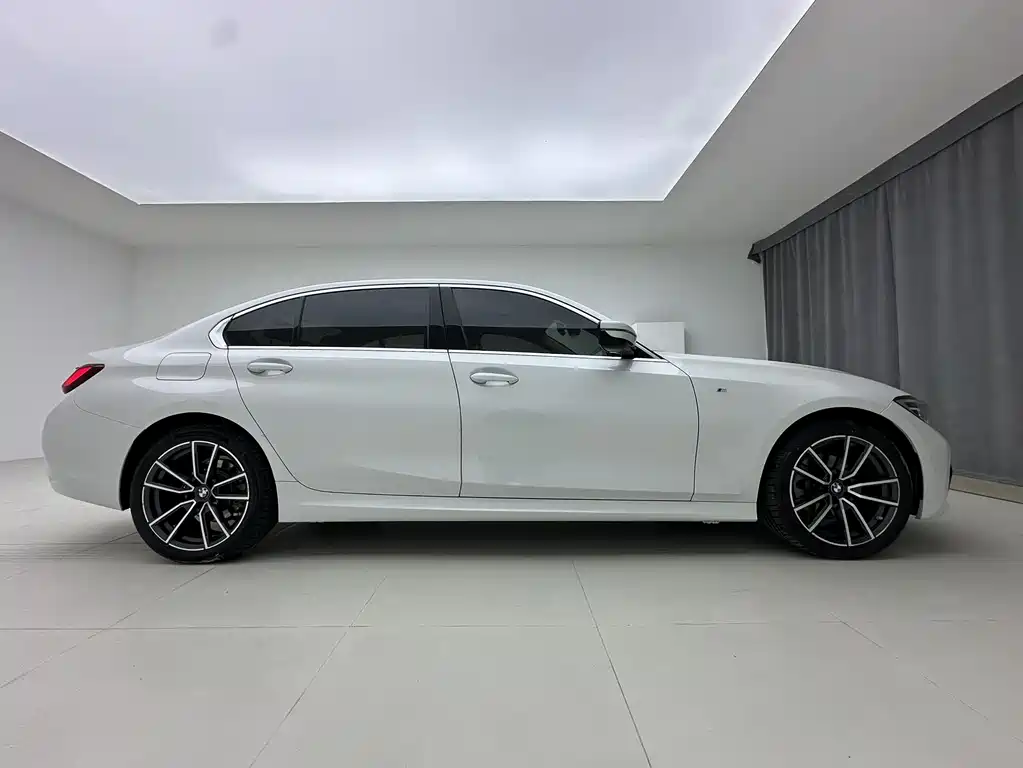 BMW 3 Series 2022 320Li M Sports Package купить на сайте DeffCars