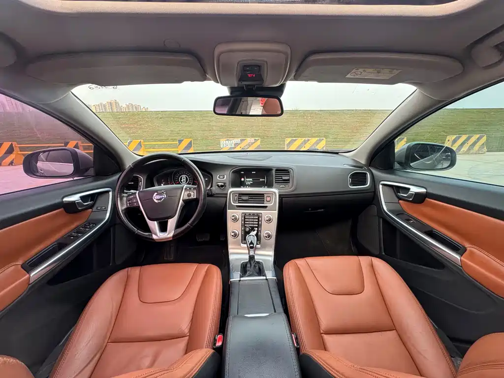 Volvo S60 2015 S60L 2.0T Zhiyuan Edition купить на сайте DeffCars