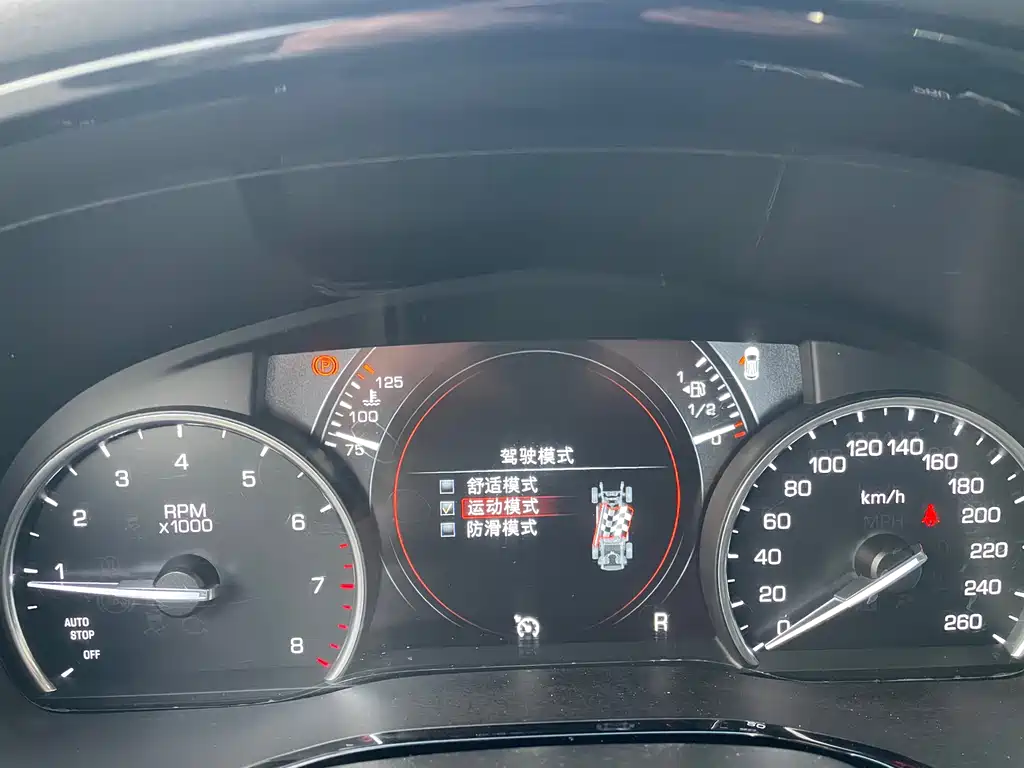 Cadillac XT5 2018 25T luxury model купить на сайте DeffCars
