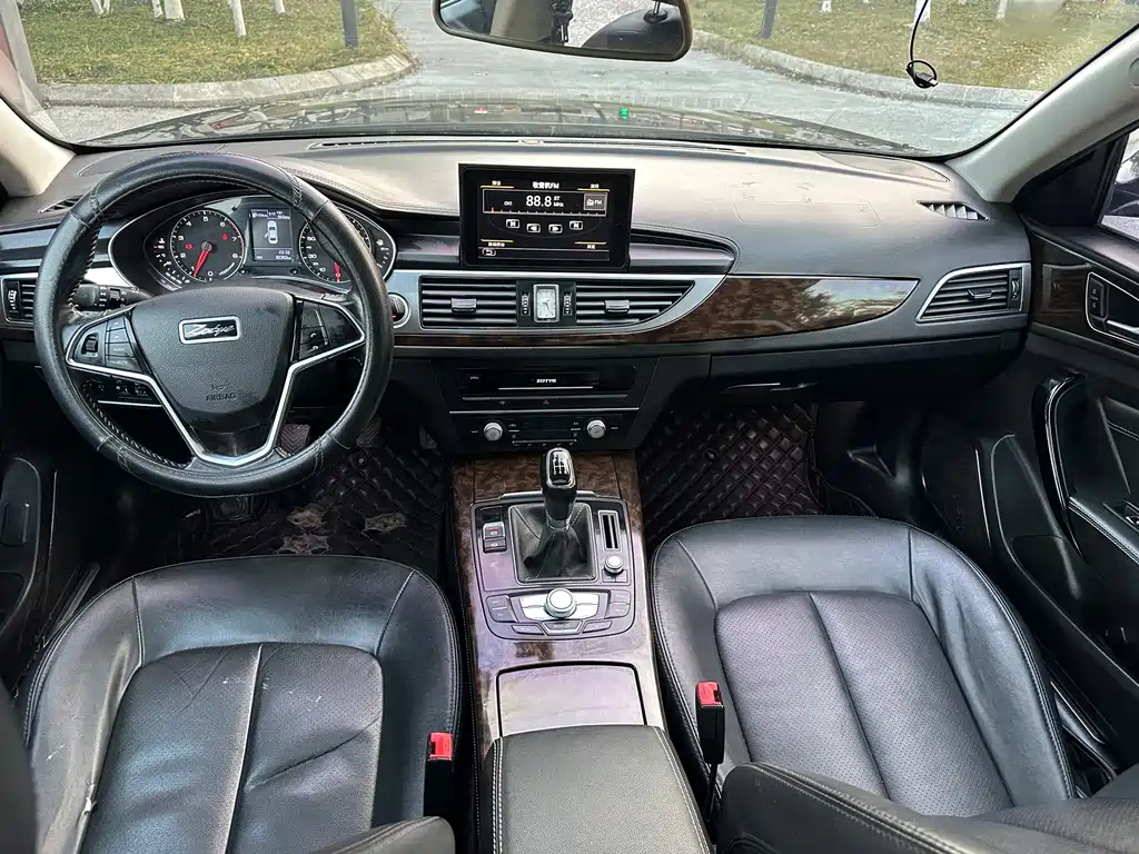 Zotye Z700 2016 1.8T Manual Premium Type купить на сайте DeffCars