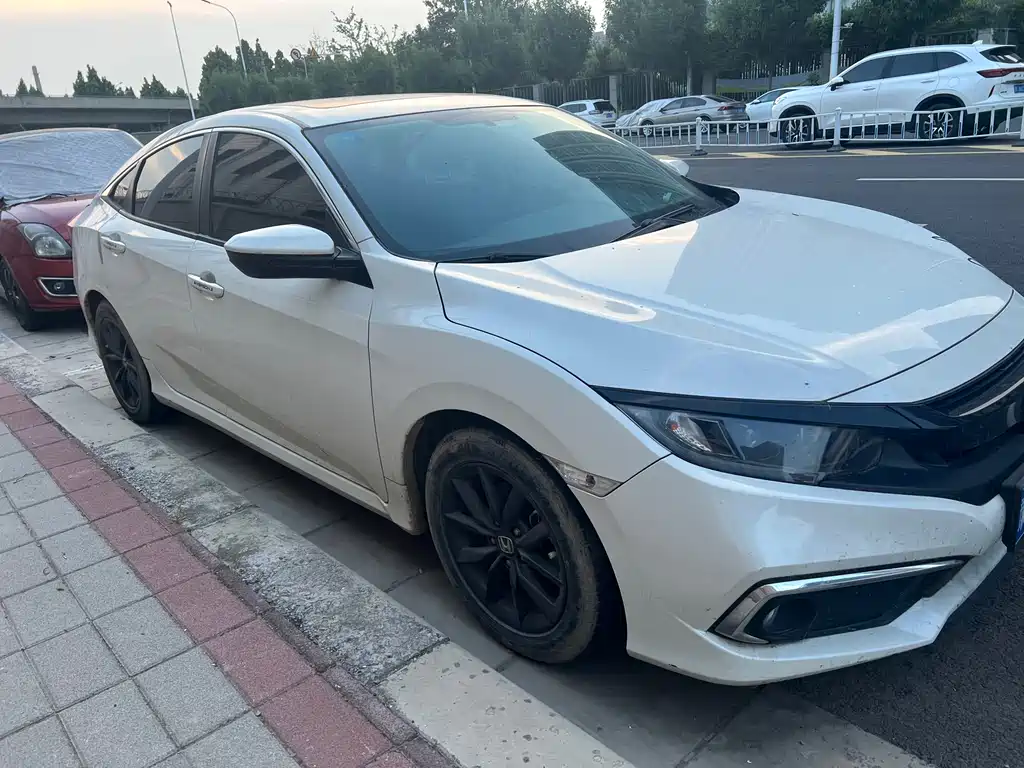 Civic 2019 220TURBO CVT Dynamic Edition National V купить на сайте DeffCars