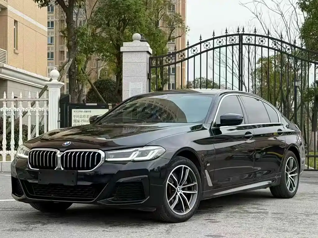 BMW 5 Series 2022 525Li M Sports Package купить на сайте DeffCars