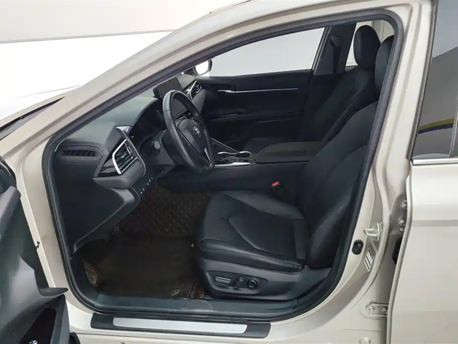 Camry 2021 2.5G Deluxe Edition купить на сайте DeffCars