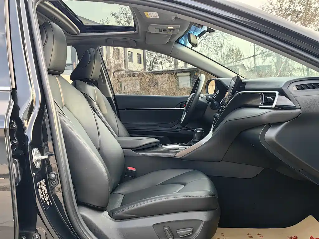 Camry 2022 2.0GVP Leading Edition купить на сайте DeffCars