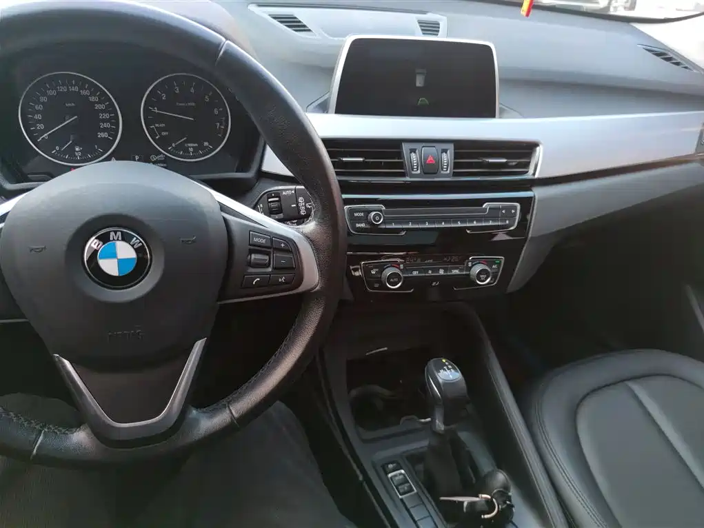 BMW X1 2016 sDrive18Li Fashion Model купить на сайте DeffCars