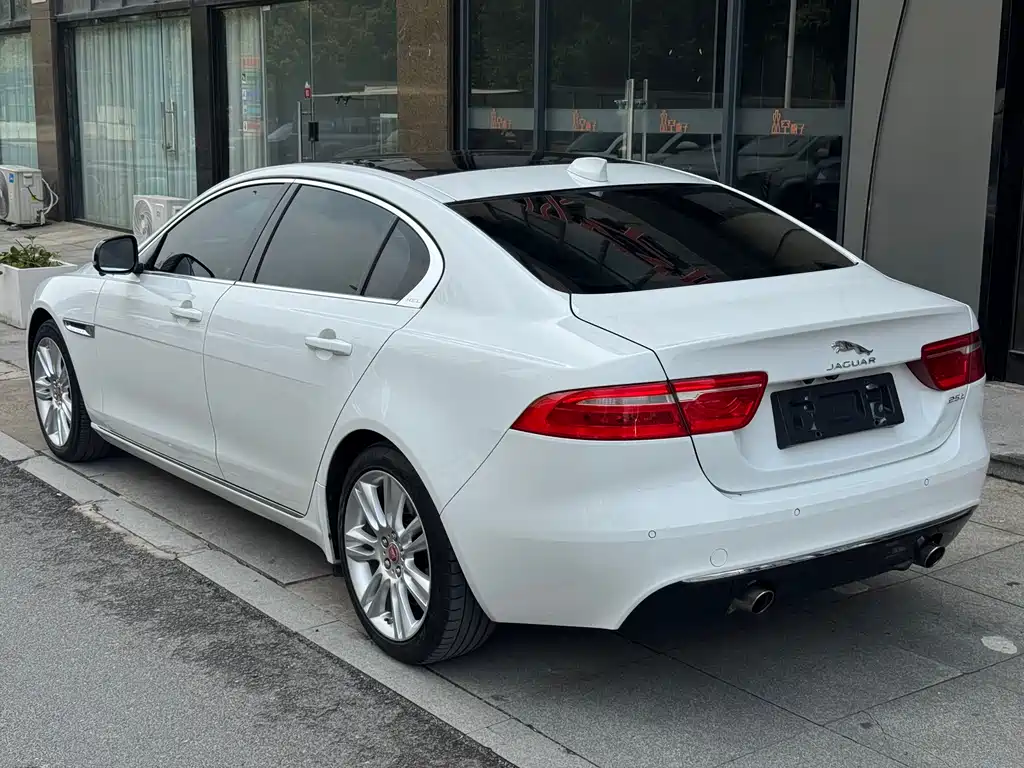Jaguar XEL 2018 2.0T 250PS Exclusive Edition купить на сайте DeffCars