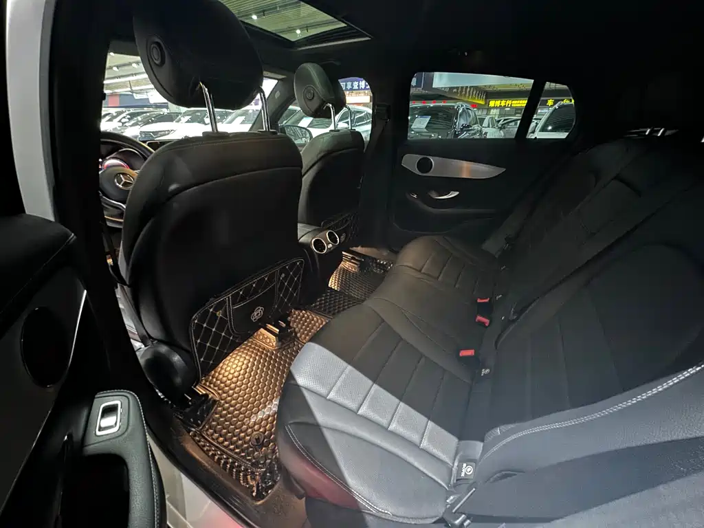 Mercedes-Benz GLC Coupe 2021 GLC 260 4MATIC Coupe SUV купить на сайте DeffCars