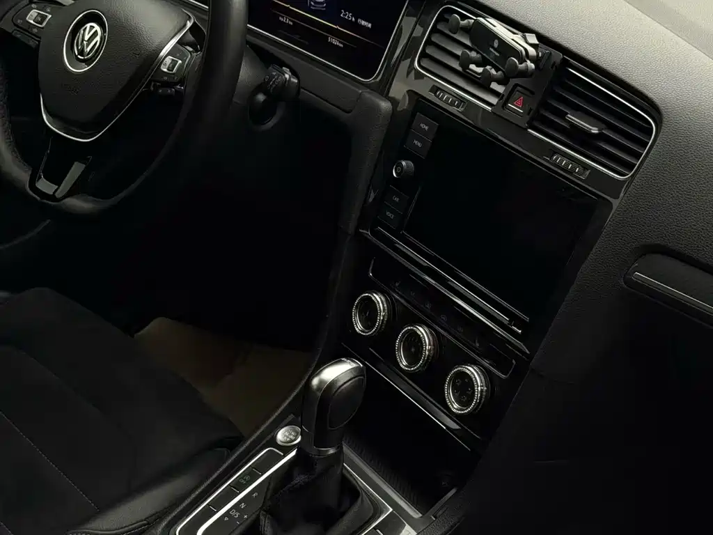 Golf 2019 280TSI DSG Flagship Country VI купить на сайте DeffCars