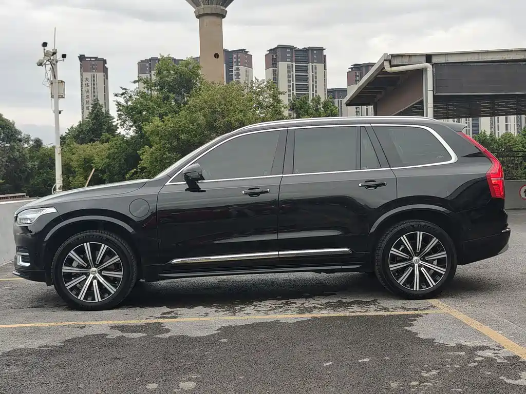 Volvo XC90 plug-in hybrid 2022 facelift E-drive T8 Zhizun Deluxe Edition 7 seats купить на сайте DeffCars