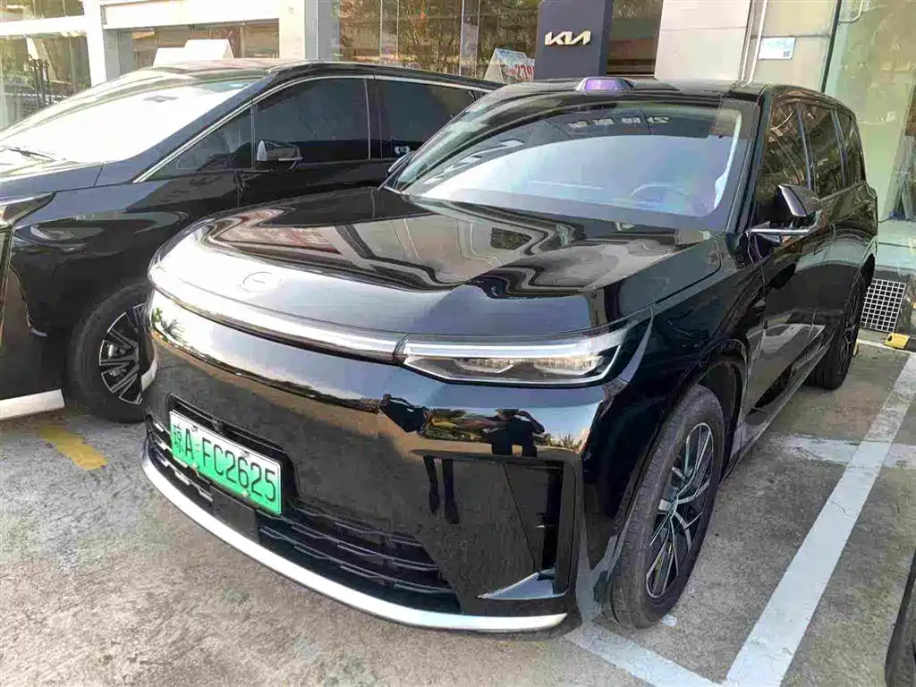 Trumpchi Xiangwang S9 2025 Qiankun UItra 6-seater купить на сайте DeffCars
