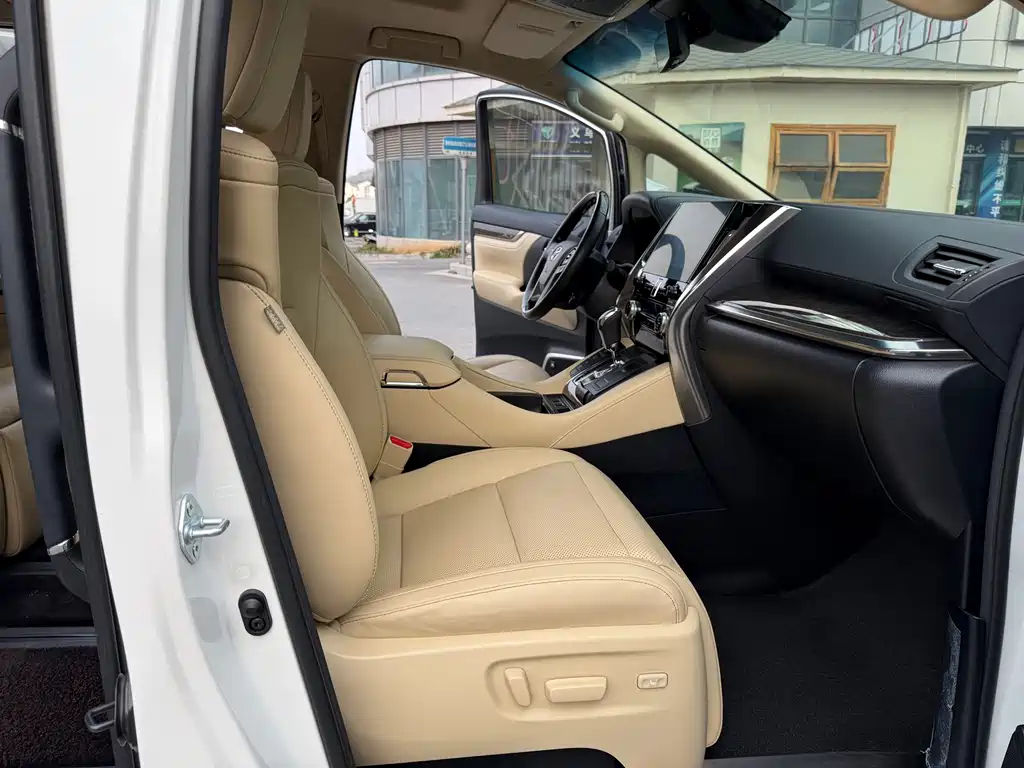 Wilfa 2021 Crown Dual Engine 2.5L HV Premium Edition купить на сайте DeffCars