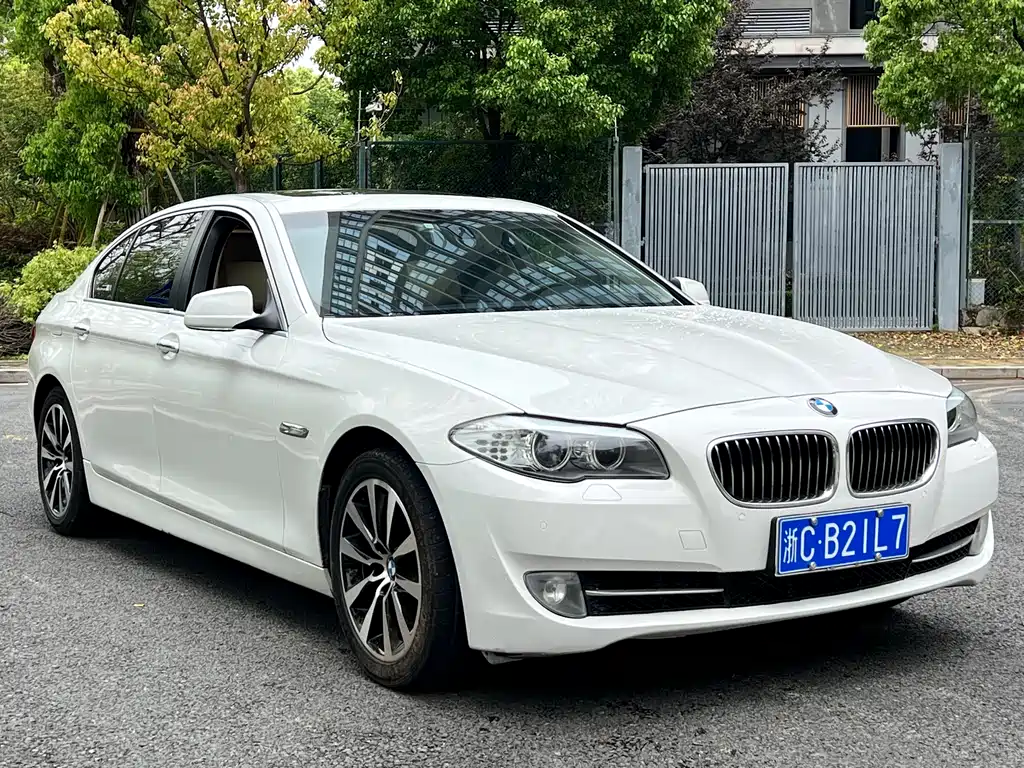 BMW 5 Series 2011 535Li Leading Model купить на сайте DeffCars