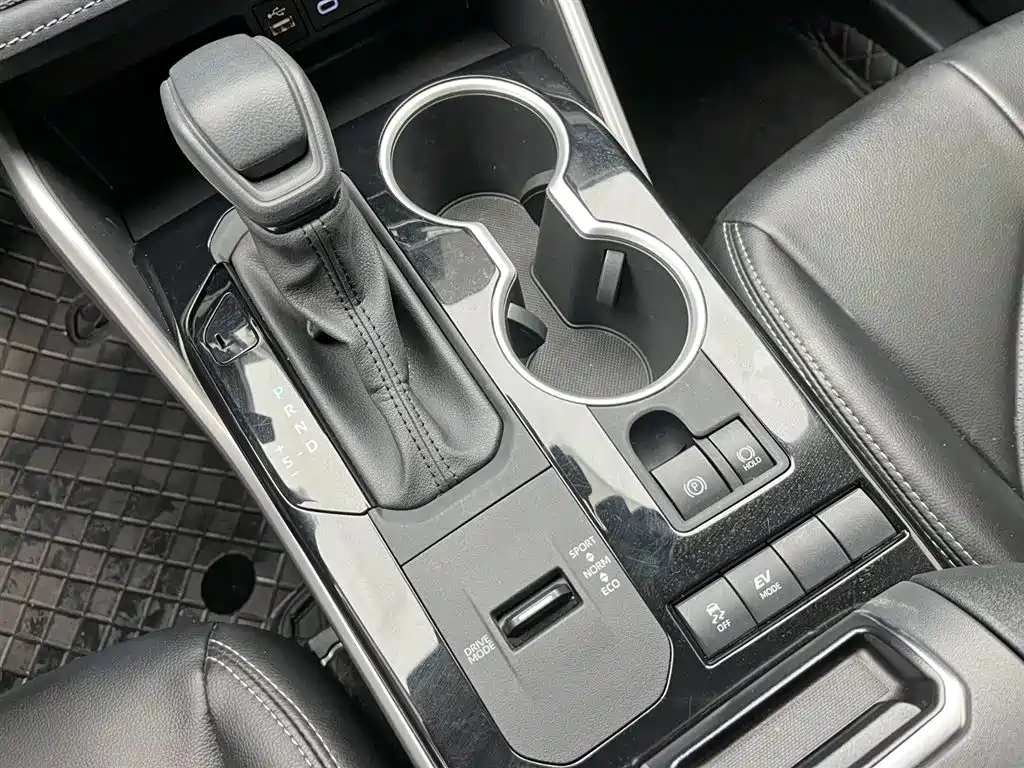 Highlander 2024 2.5L smart electric hybrid dual-engine two-wheel drive elite version 7 seats купить на сайте DeffCars