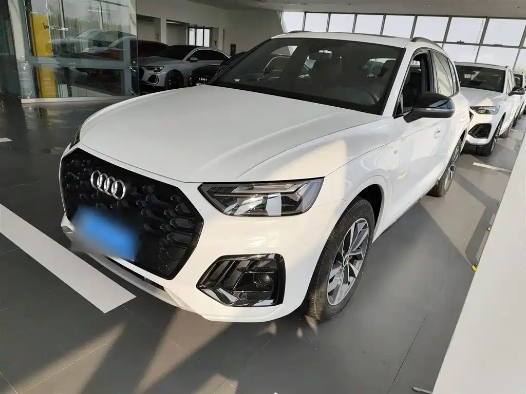 Audi Q5L 2024 40 TFSI luxury and dynamic model купить на сайте DeffCars