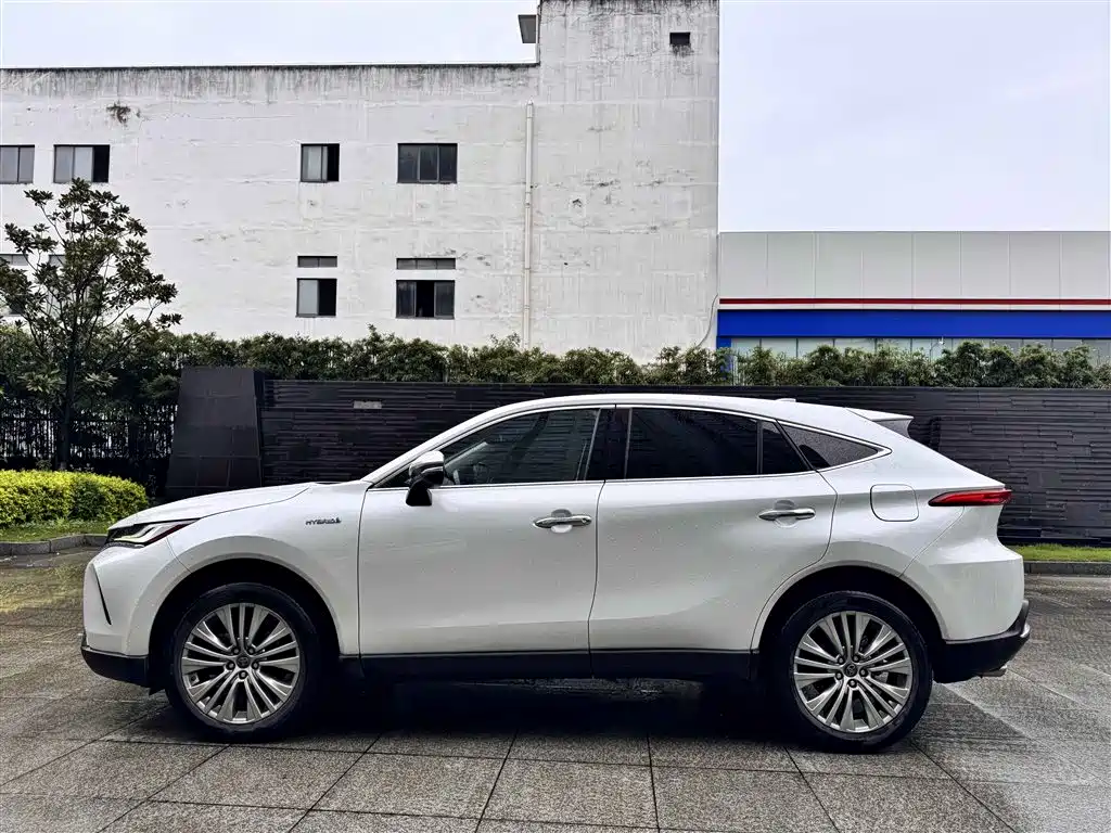 Lingfang HARRIER 2022 Dual Engine 2.5L CVT Four-wheel Drive Exclusive Edition купить на сайте DeffCars