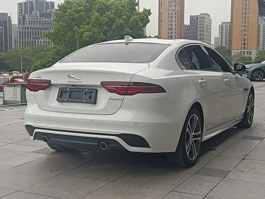 Jaguar XEL 2024 2.0T 250PS R-DYNAMIC S aggressive sports version купить на сайте DeffCars