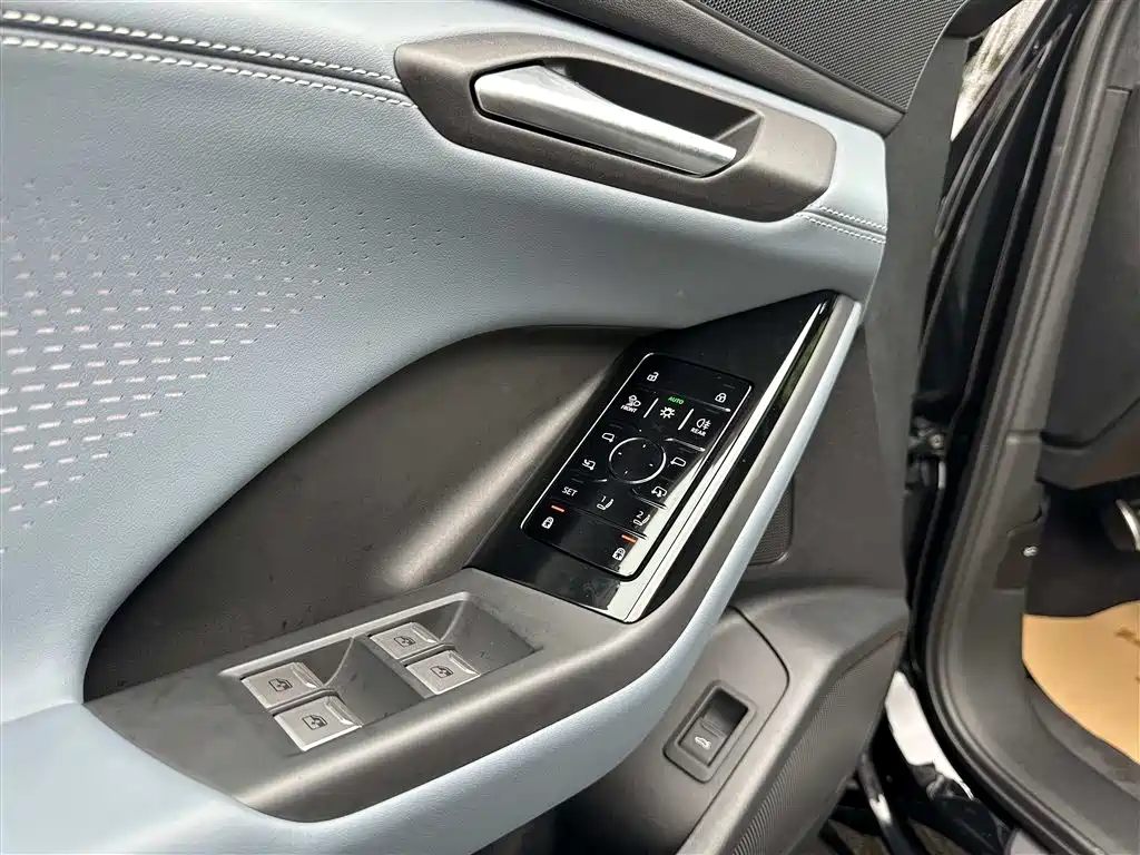 Audi Q6L e-tron 2026 first pilot version купить на сайте DeffCars
