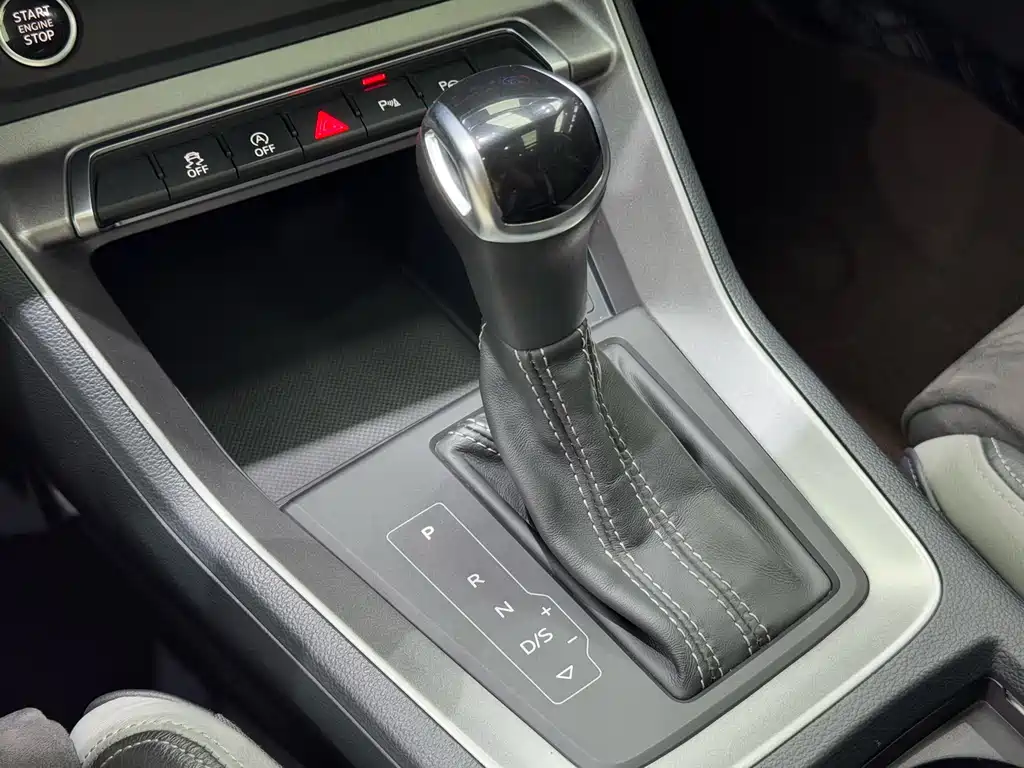 Audi Q3 2021 35 TFSI Fashionable and Dynamic купить на сайте DeffCars