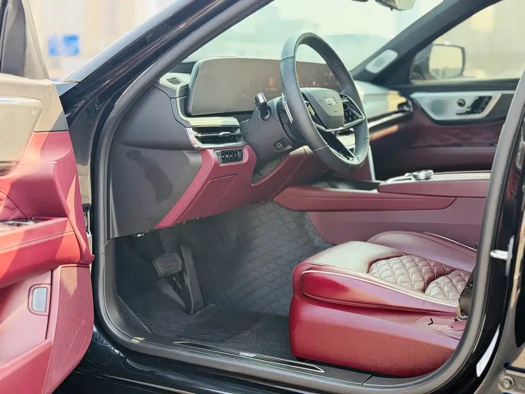 Cadillac CT6 2023 28T Platinum Type купить на сайте DeffCars