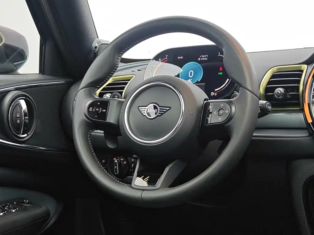 MINI CLUBMAN 2023 2.0T COOPER S Free Special Edition купить на сайте DeffCars
