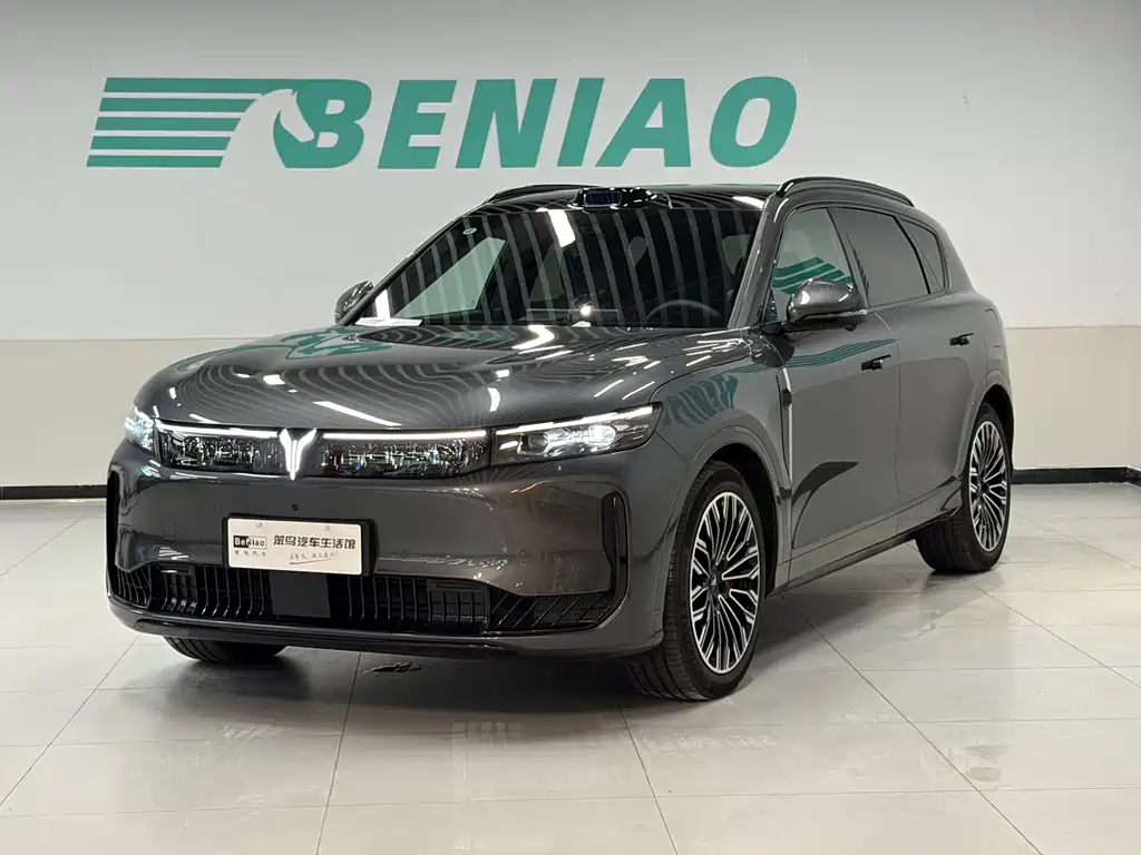 Lantu FREE 2025 FREE+ four-wheel drive Qiankun version купить на сайте DeffCars