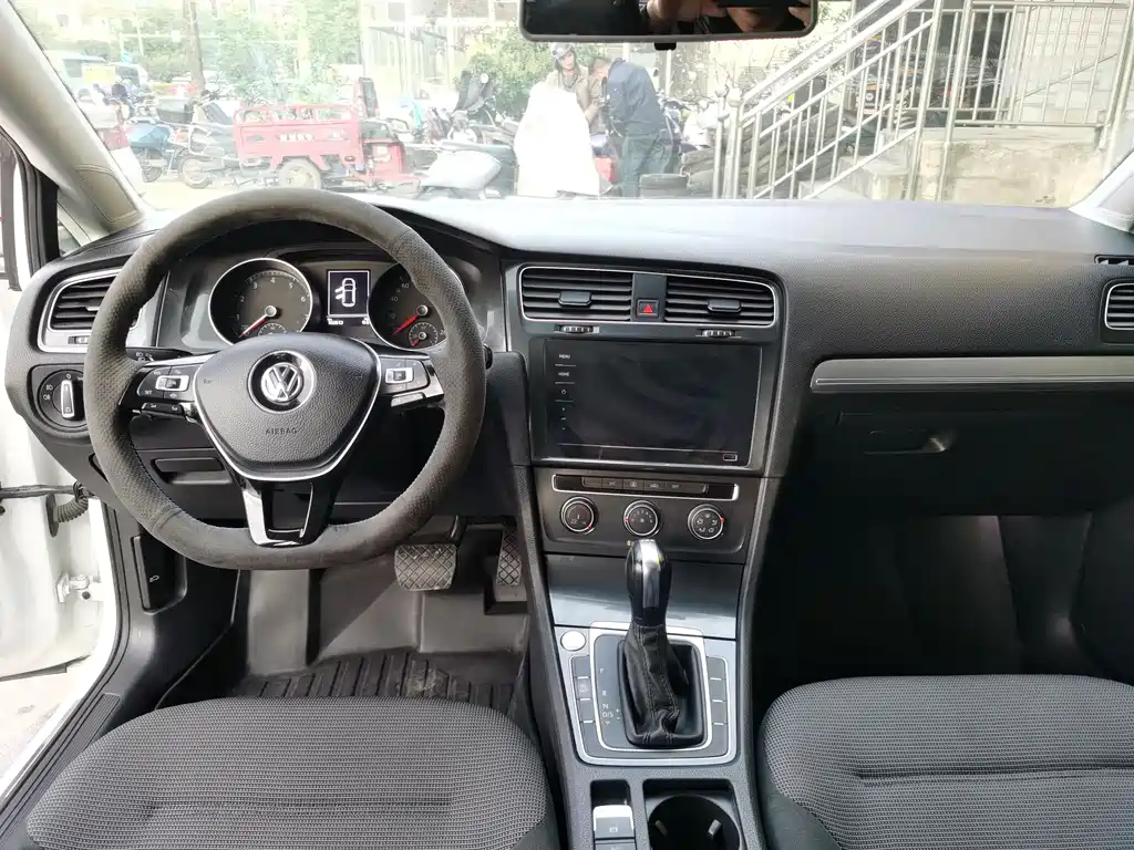 Golf 2020 Beloved Edition 280TSI DSG Comfort Type купить на сайте DeffCars