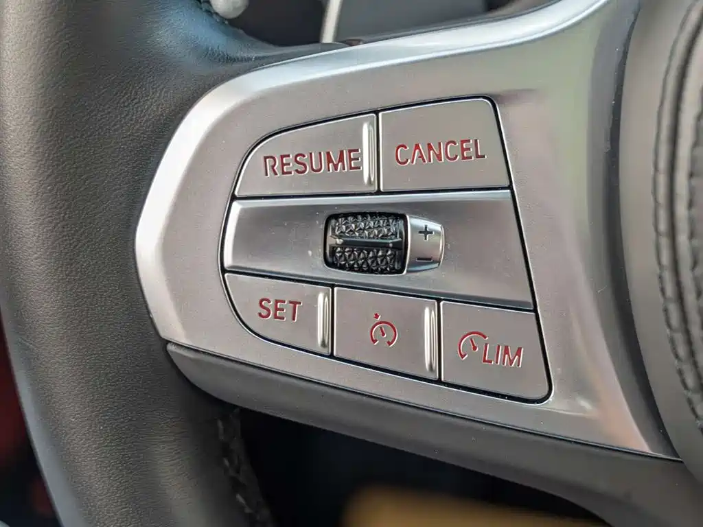 BMW 5 Series 2023 530Li Leading M Sports Package купить на сайте DeffCars