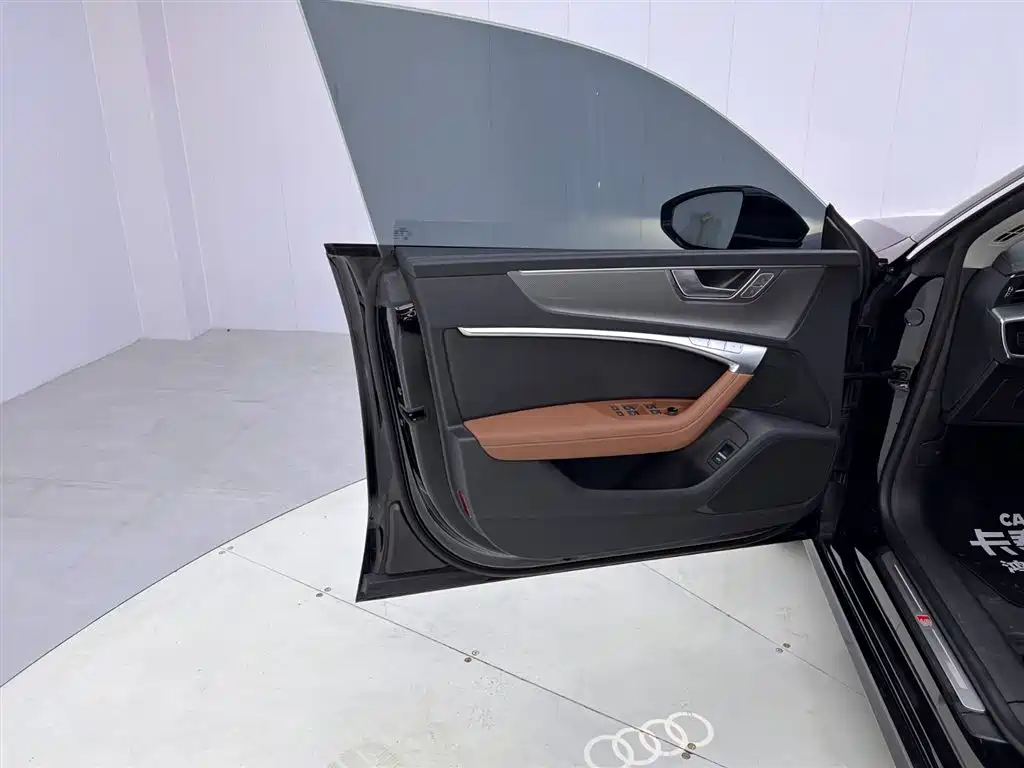 Audi A7L 2024 45 TFSI quattro luxury model купить на сайте DeffCars