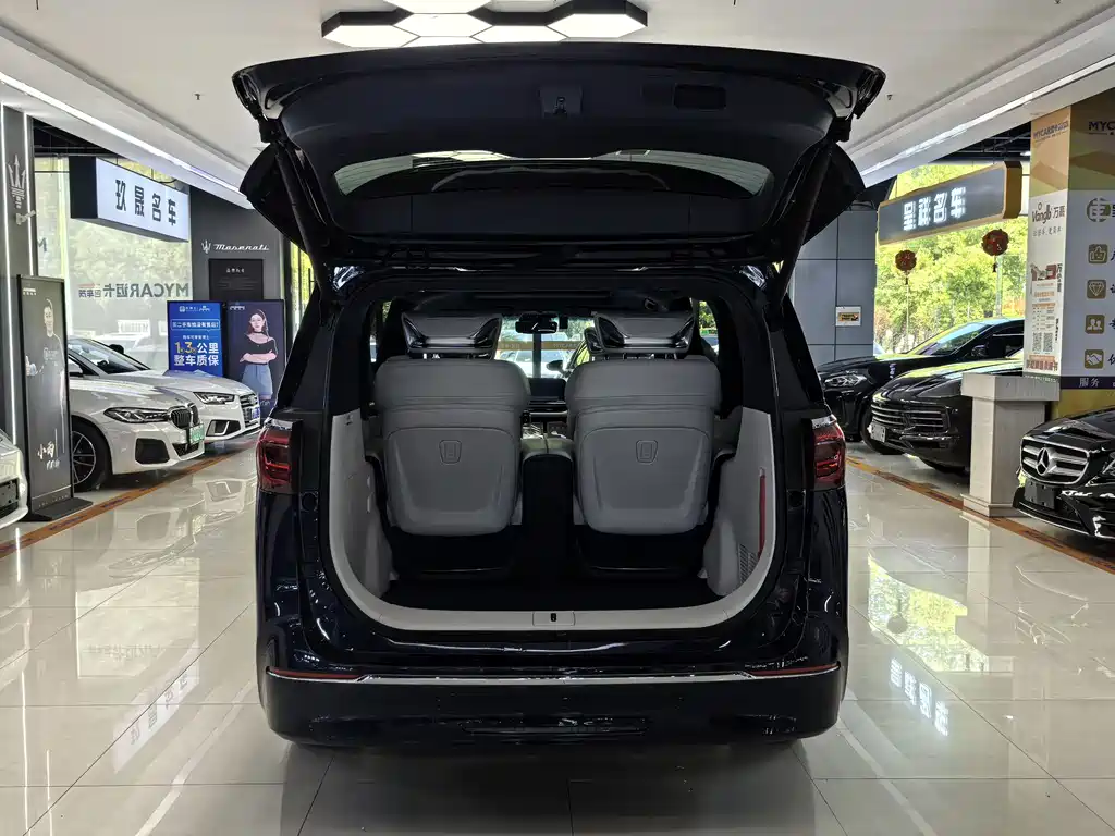 Buick GL8 2022 Avenir Four-seater Premium Edition купить на сайте DeffCars
