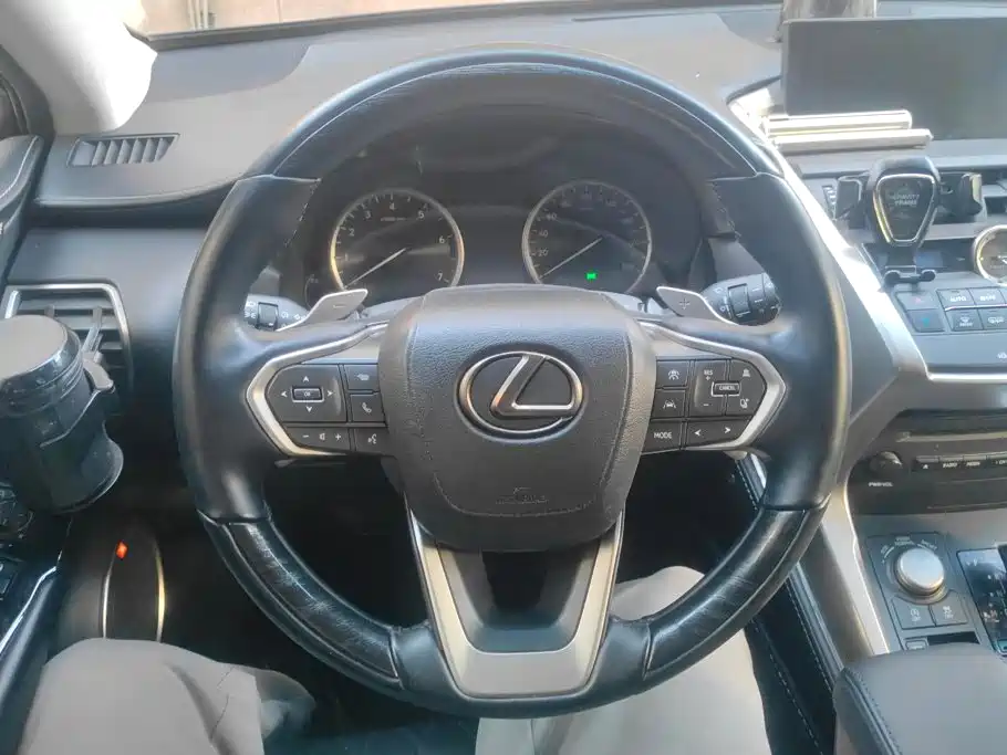 Lexus NX 2016 200 Special Limited Edition купить на сайте DeffCars