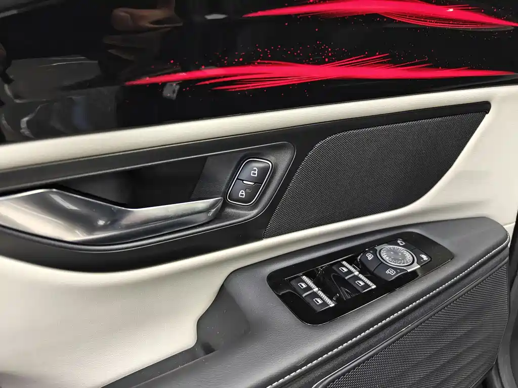 Voyager 2023 2.0T four-wheel drive premium version купить на сайте DeffCars