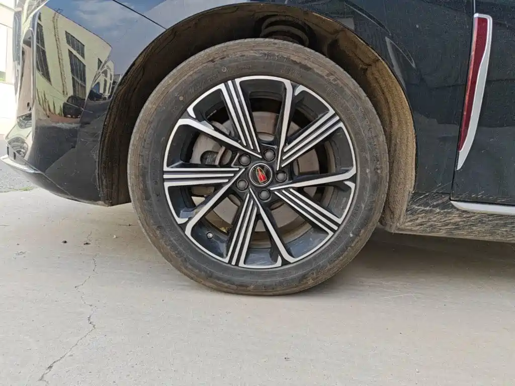 Hongqi H5 PHEV 2025 130 super hybrid version купить на сайте DeffCars