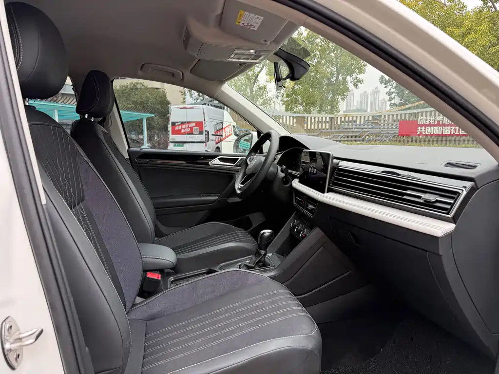 Tiguan L 2022 330TSI automatic two-wheel drive comfort version купить на сайте DeffCars
