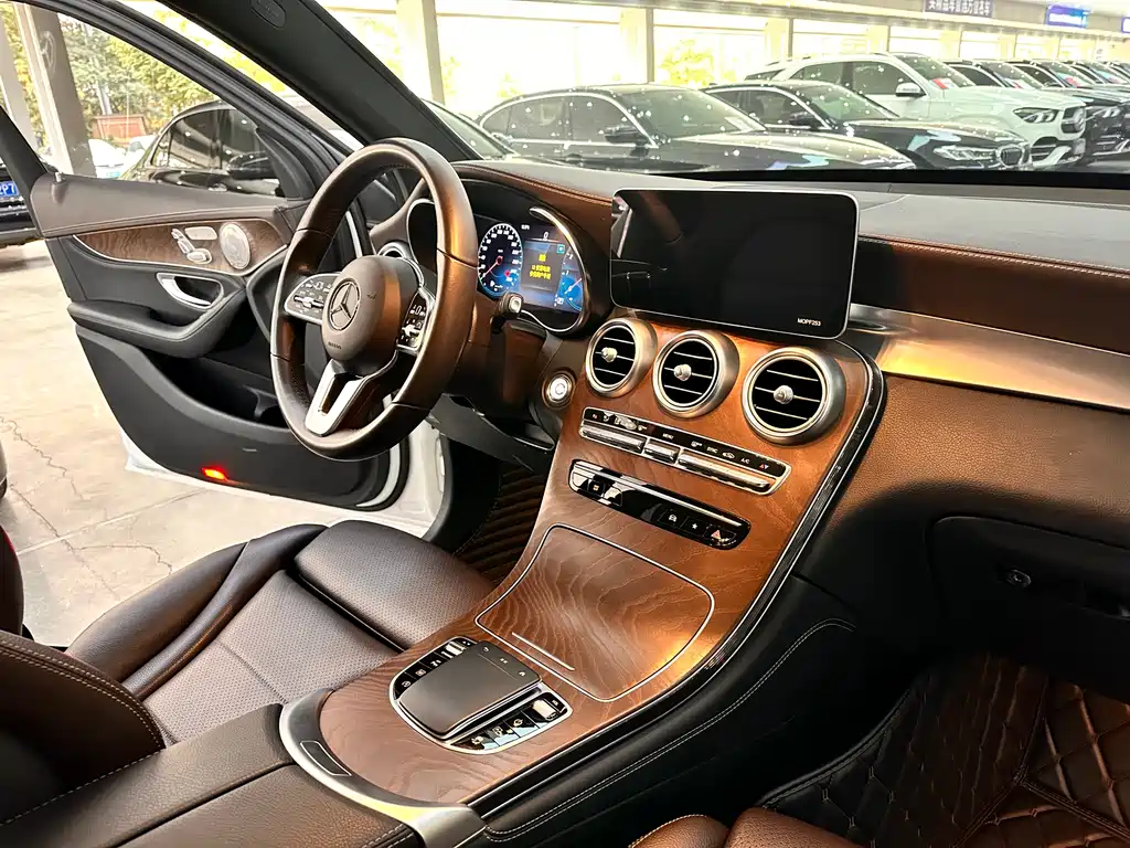 Mercedes-Benz GLC 2020 GLC 260 L 4MATIC luxury model купить на сайте DeffCars
