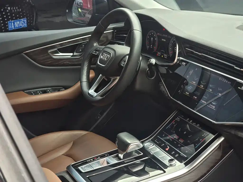 Audi Q8 2019 55 TFSI luxury and dynamic model купить на сайте DeffCars