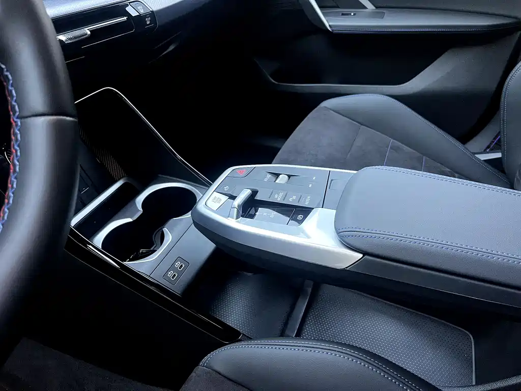BMW X1 M35Li 2024 M35Li купить на сайте DeffCars