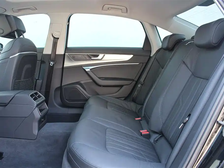 Audi A6L 2019 40 TFSI luxury and elegant model купить на сайте DeffCars
