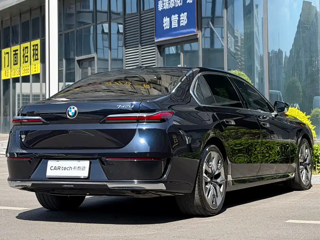 BMW 7 Series 2023 740Li Exclusive M Sports Package купить на сайте DeffCars