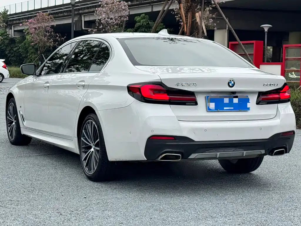 BMW 5 Series 2022 facelift 530Li leading M sports package купить на сайте DeffCars