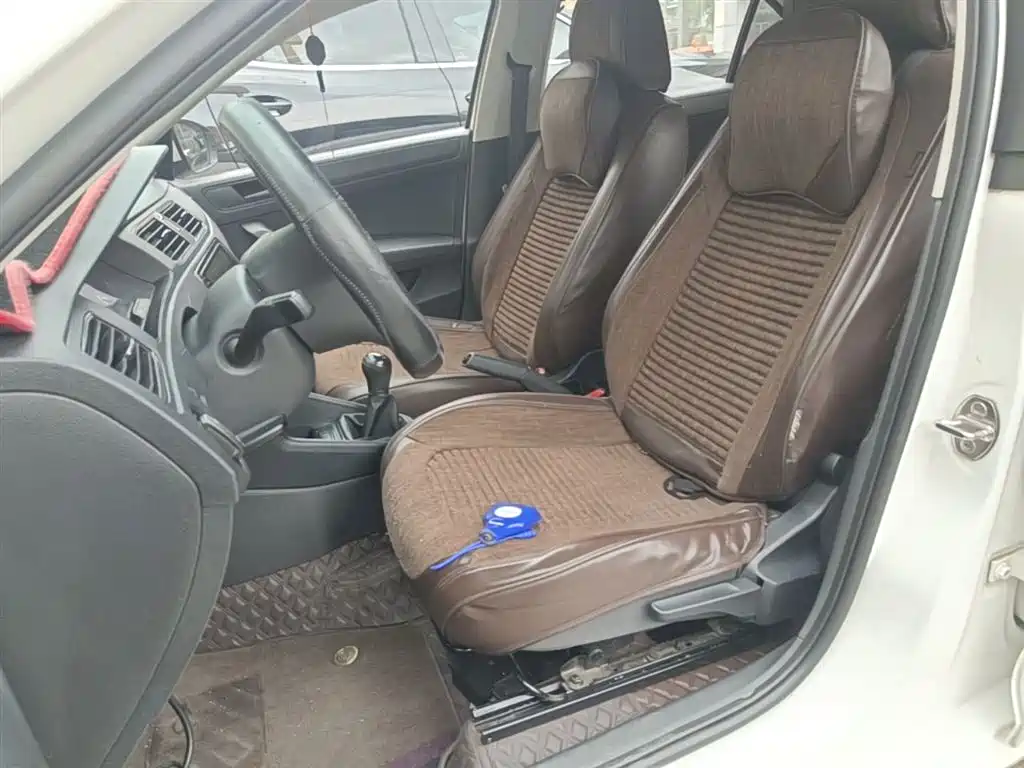 Santana 2021 1.5L Manual Fashion Edition купить на сайте DeffCars