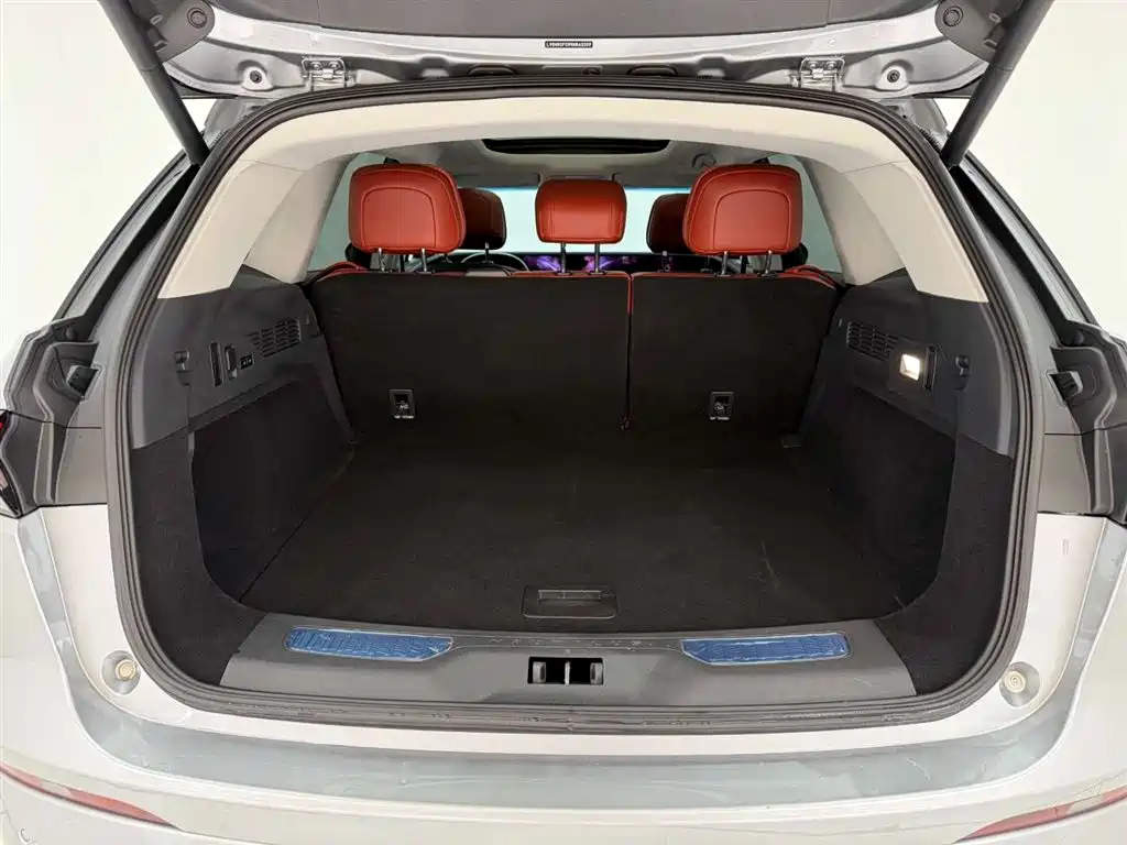Voyager 2023 2.0T four-wheel drive Zunrui hybrid version купить на сайте DeffCars