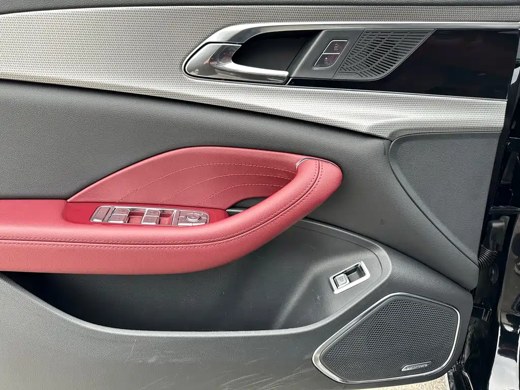 Hongqi H5 2023 2.0T Automatic Intelligent Connected Flag Edition купить на сайте DeffCars