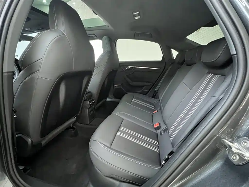 Audi A3 2023 A3L Limousine 35 TFSI Fashionable and Sporty купить на сайте DeffCars
