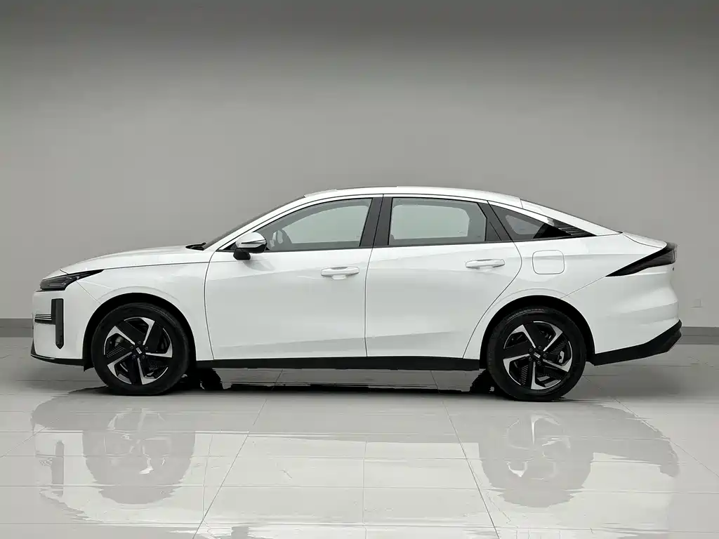 Galaxy L6 2025 EM-i 140km Starship Edition купить на сайте DeffCars
