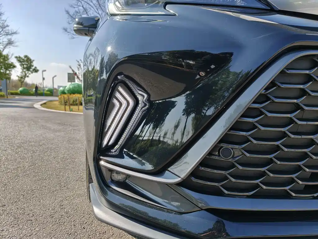 Grevia 2023 2.5L Hybrid Monarch VIP Edition купить на сайте DeffCars