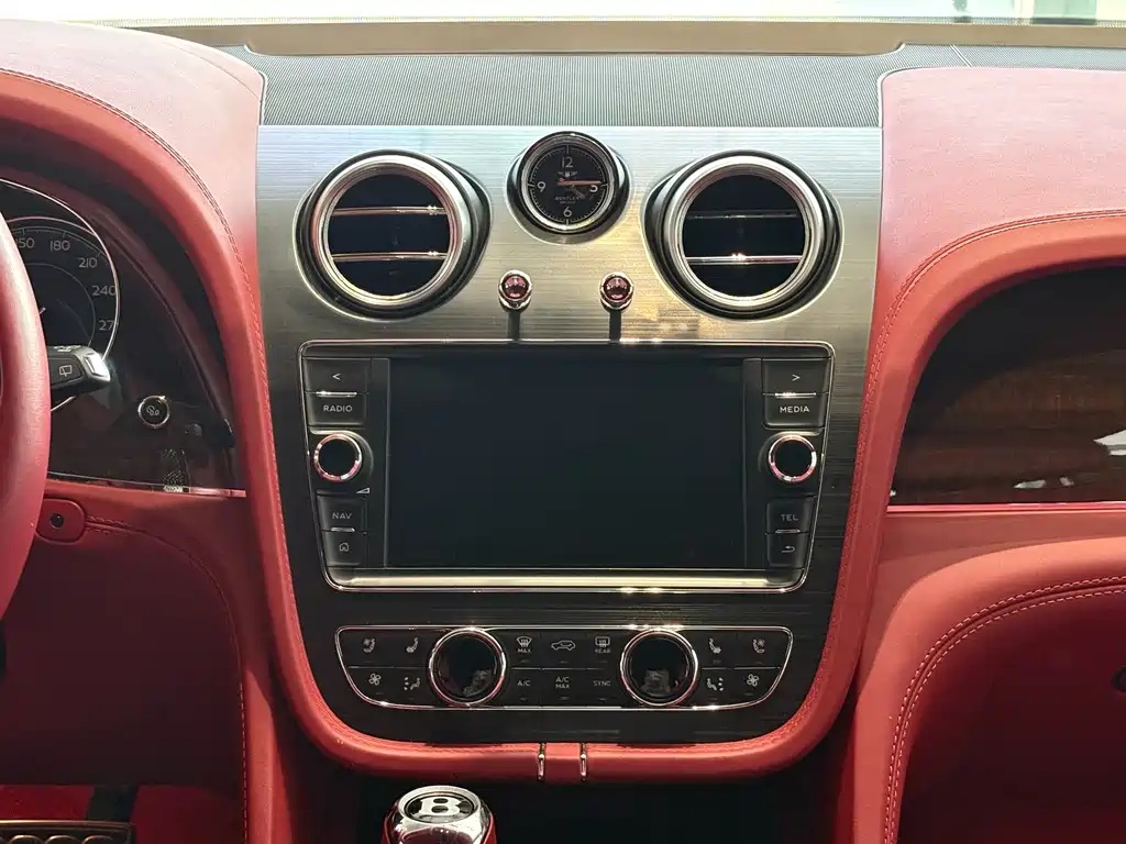 Bentayga 2017 6.0T Standard Edition купить на сайте DeffCars