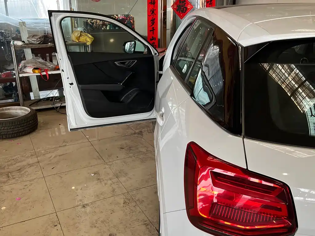 Audi Q2L 2021 35 TFSI fashionable and dynamic купить на сайте DeffCars