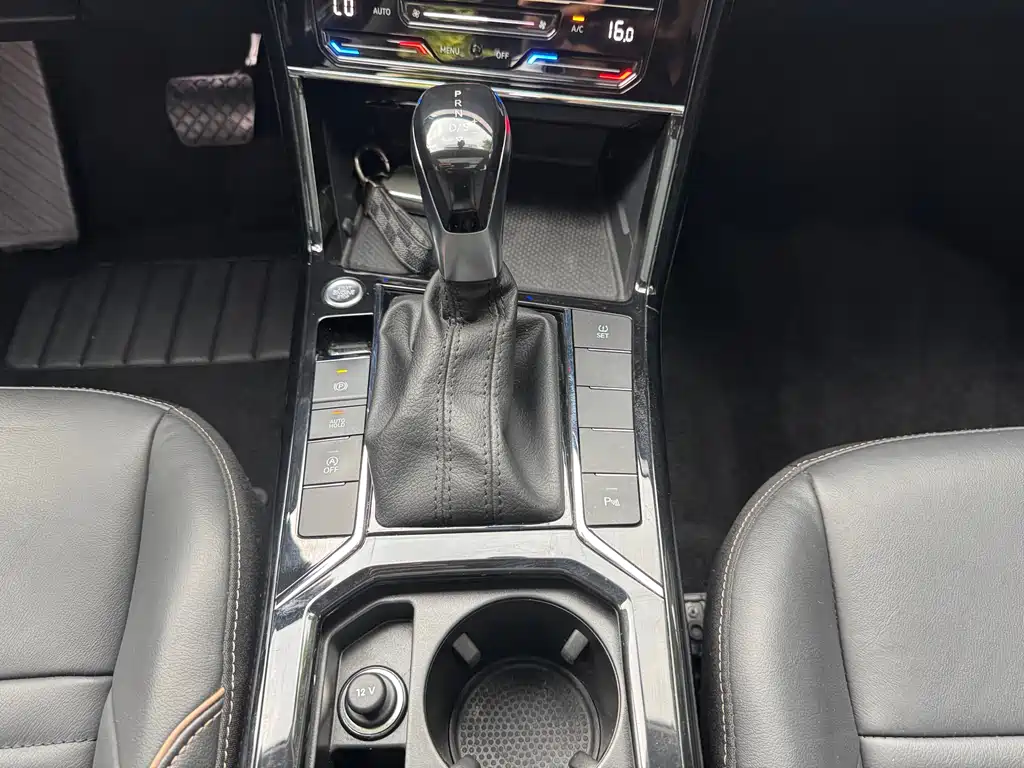 Passat 2020 330TSI Elite Edition National VI купить на сайте DeffCars