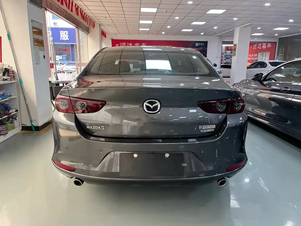 Mazda3 Angkesela 2022 2.0L Automatic Premium Edition купить на сайте DeffCars
